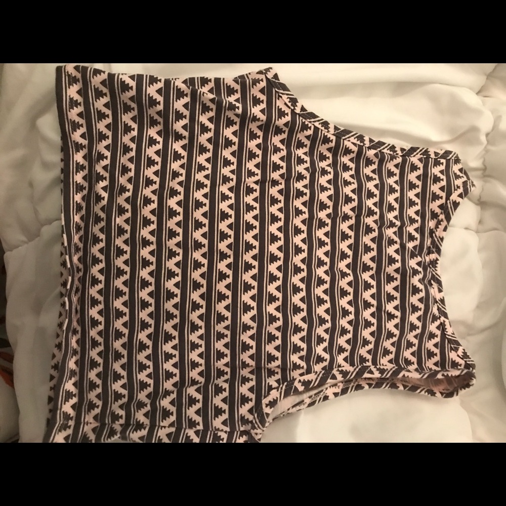 Patterned crop top - Picture 2 of 3